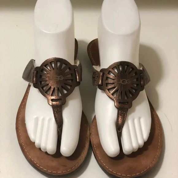 UGG soft furry sandle - Picture 1 of 6